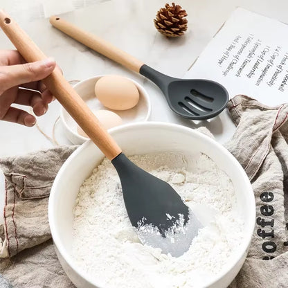 12PCS Silicone Cookware Set Kitchen Cooking Tools Baking Tools Tableware Silicone Shovel Spoon Scraper Kitchen Accessories